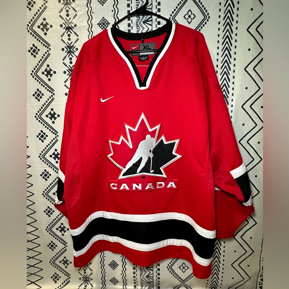 Vintage Nike Team Canada Olympic Hockey Jersey‎ - Tyler Grove - Size XL
